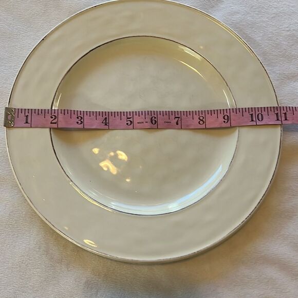 Martillo Pier 1 Imports Martillo Creme Brulee SET OF 2 DINNER Plates Hammered - Picture 6 of 11